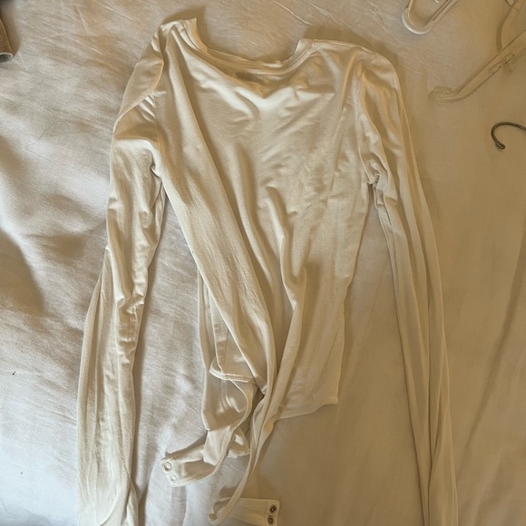 Aritzia Wilfred free white body suit - Picture 3 of 3